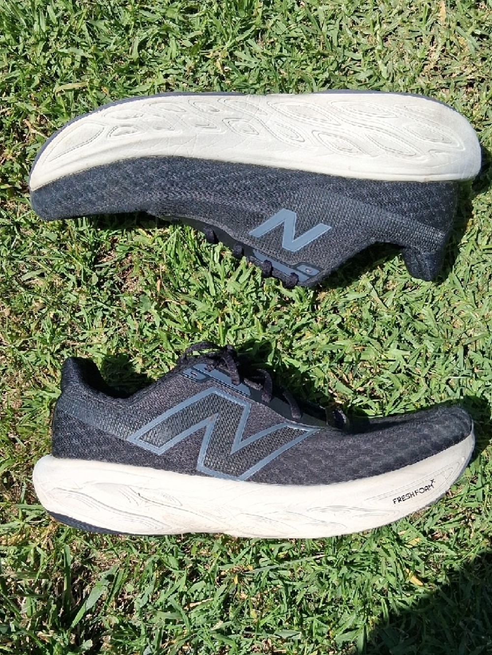 New Balance Fresh Foam 1080 Men's Black and White Cushioned Running Sneakers - Picture 7 of 13